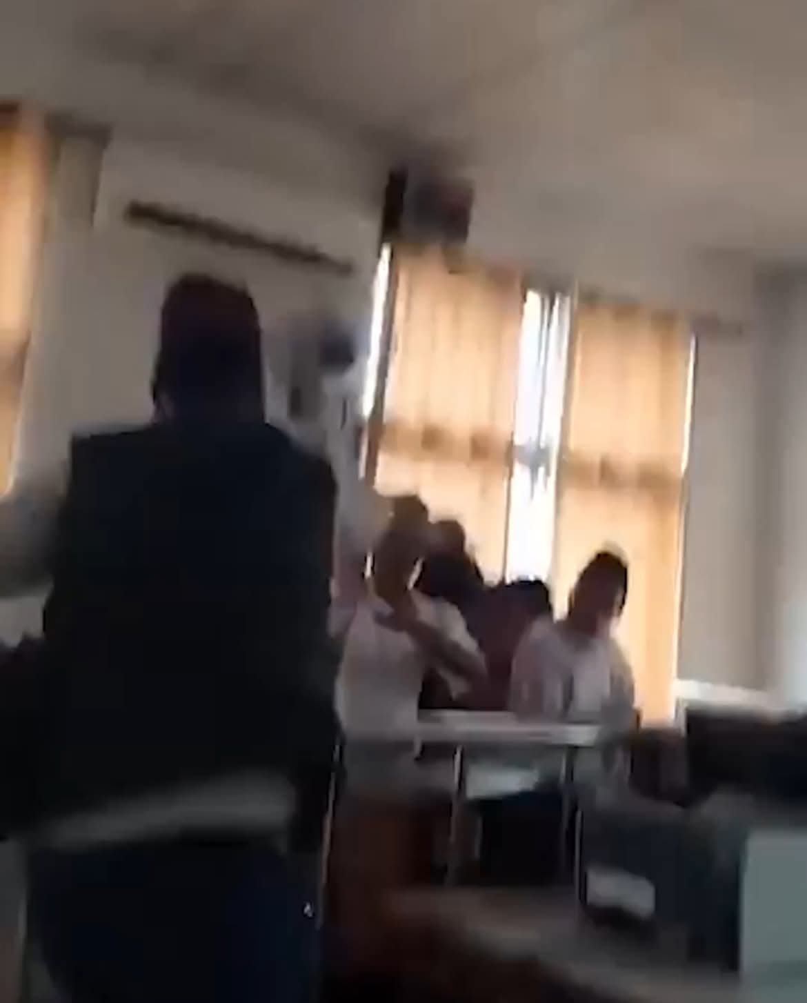 अफ्ताब आलमलाई सफाई दिने न्यायाधीश थारूमाथि इजलासमै कालोमोसो प्रहार