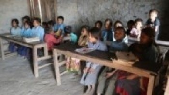 दिवा खाजा कार्यक्रम रोकिँदा चेपाङ समुदायका बालबालिका समस्यामा