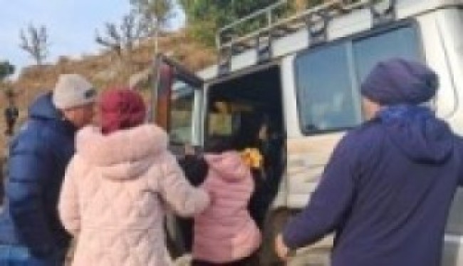 खोरबाट उद्धार गरिएकी फुरदिकुको उपचार