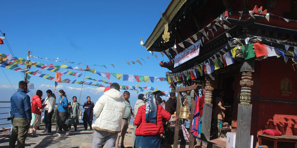 इच्छाकामना मन्दिरमा दर्शनार्थीको घुइँचो