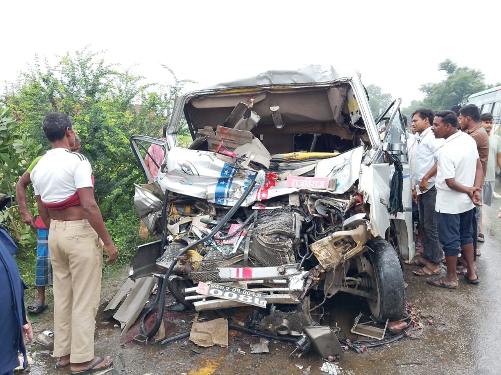 सवारी साधन दुर्घटनाहुँदा तीनको मृत्यु,१५ जनाघाइते