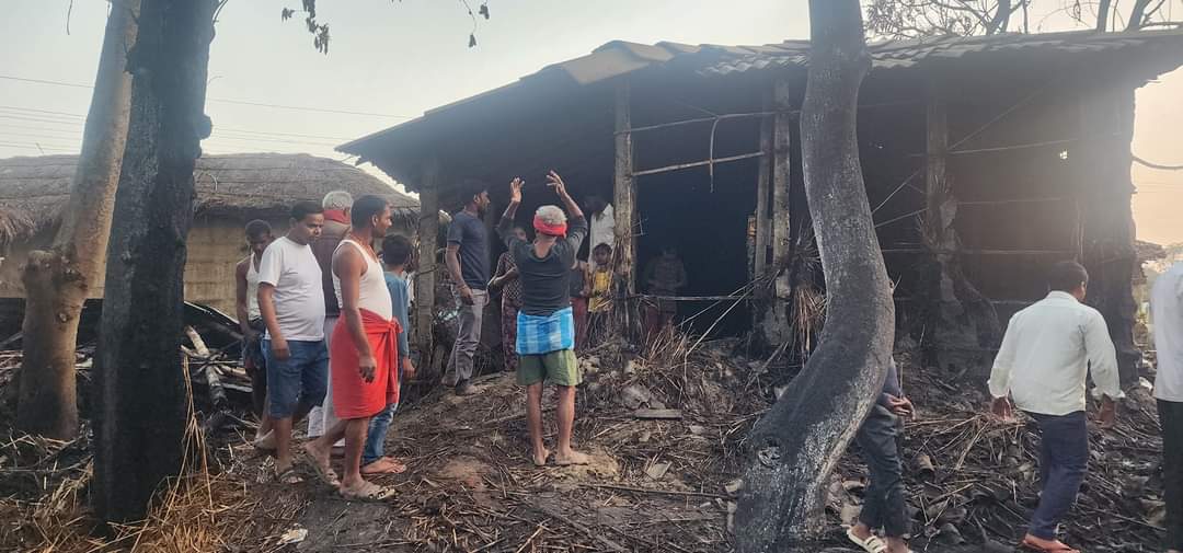 आगलागीपीडितको पीडा : सबै जल्यो, के खाने ? कहाँ बस्ने ?