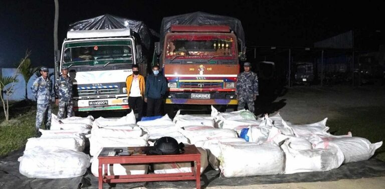 एक हजार ६ सय किलो गाँजासहित दुईजना पक्राउ