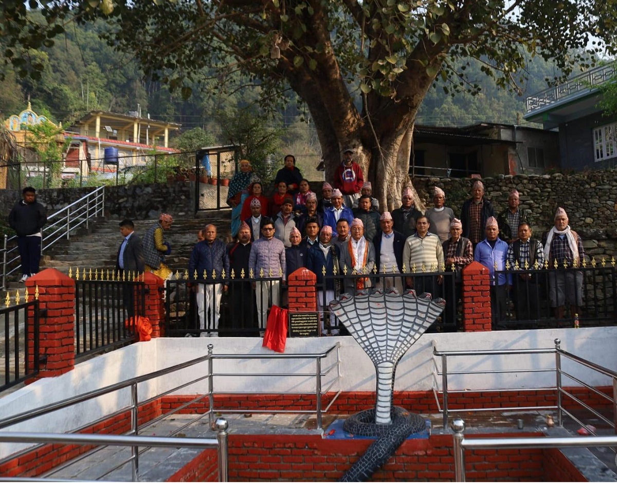 ईशानेश्वर महादेव मन्दिर परिसर स्थित गौरीकुण्ड ओझेलमा