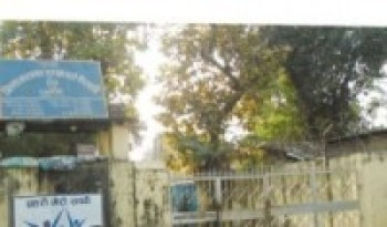 कैलाली कारागारमा रहेका छोरालाई हालै भेट्न पुगेकी धनगढीकी कमला अवस्थीको साथबाट प्रहरीले केही दिनअघि लागुऔषध बरामद गर्यो । 