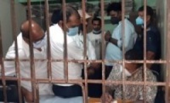 दश जना विरुद्ध मुद्दा दायर