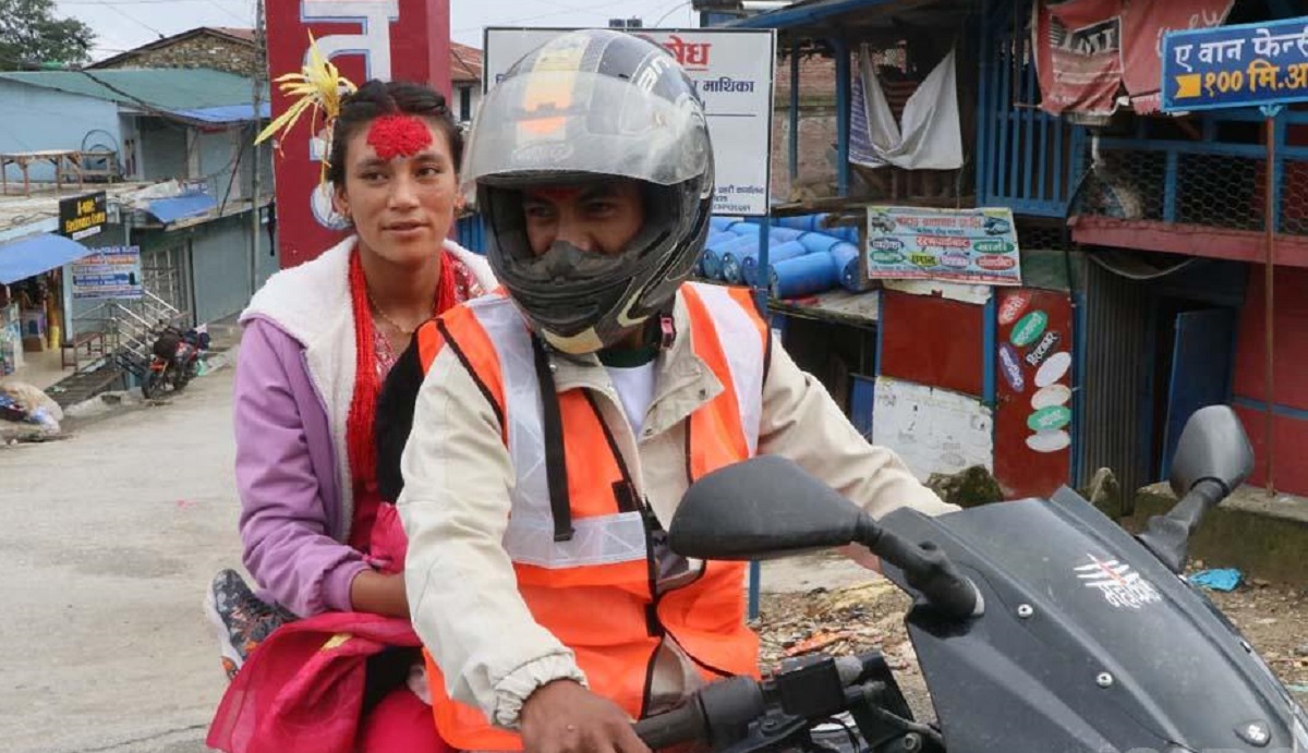 ‘दसैँ–तिहार, चेलीलाई उपहार’ अभियानमा ४३६ जनाले लिए निःशुल्क यातायात सेवा