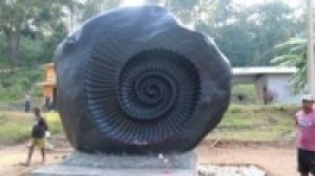 माडीमा नेपालको अग्लो चक्रशिला स्थापना