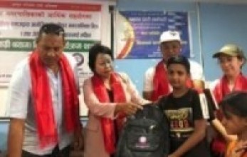 गोकर्णेश्वरमा राष्ट्रिय युवा तथा महिला समाजद्वारा शैक्षिक सामाग्री ब्याग बितरण सम्पन्न