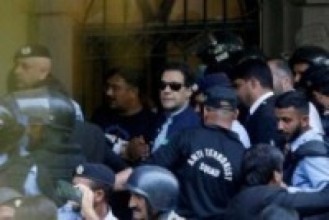 पाकिस्तानका पूर्वप्रधानमन्त्री खान भ्रष्टाचारको अभियोगमा पक्राउ 