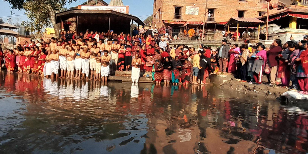 त्रिवेणीधाममा माधव नारायण मेला सुरु