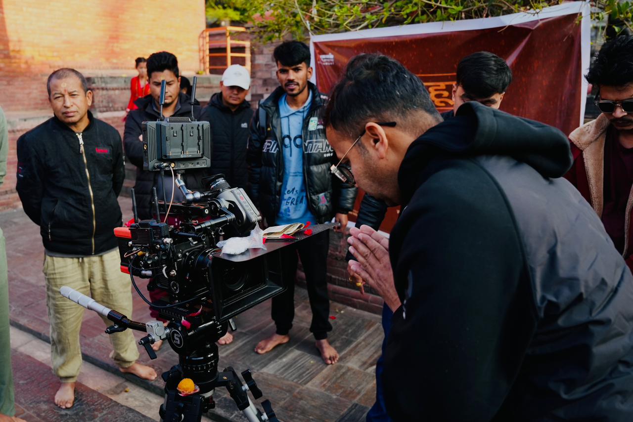 चलचित्र ‘बा : एक योद्धा’को छायांकन सुरु, पशुपतिनाथमा गरियो शुभ मुहूर्त