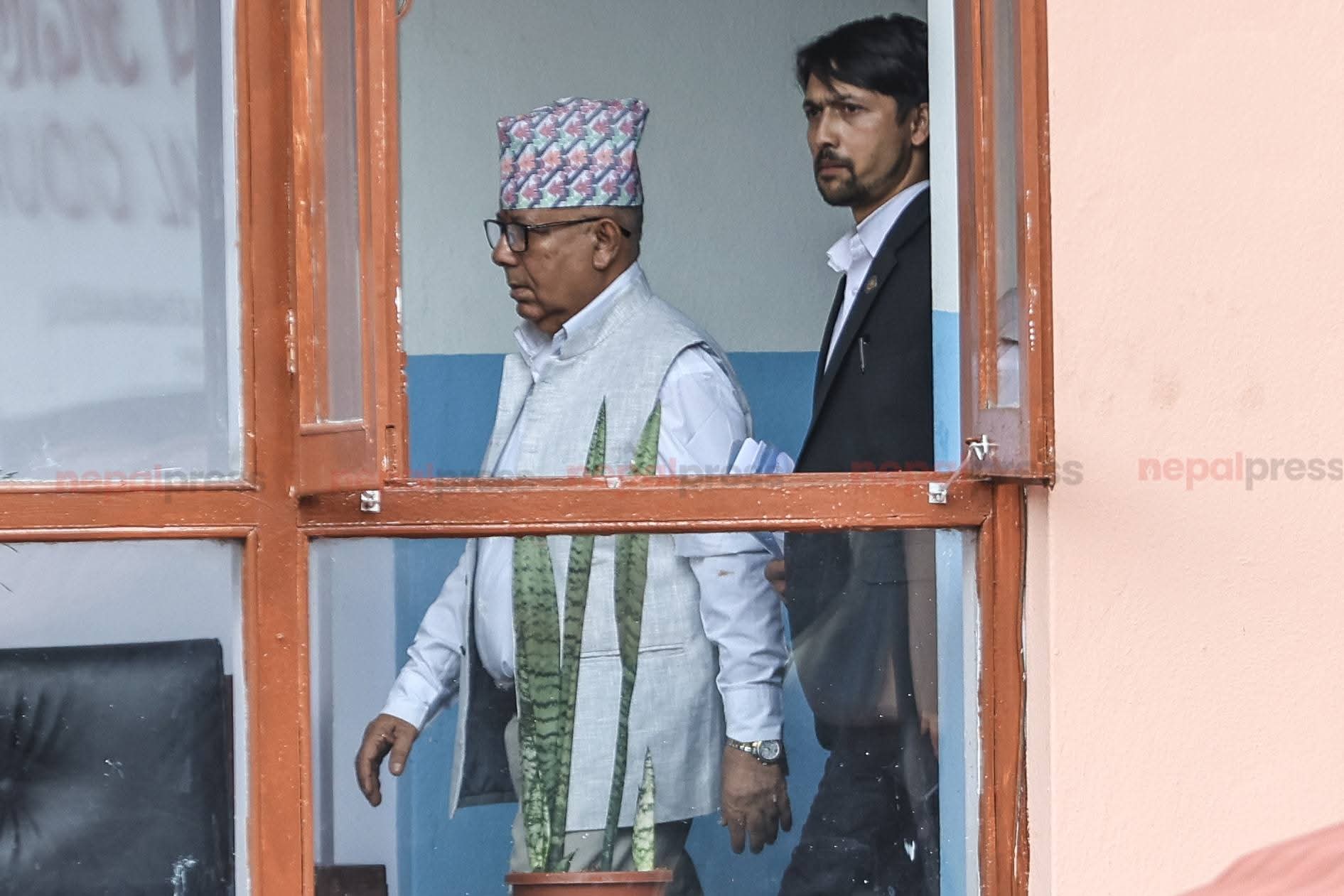 माधव नेपाललाई पुर्पक्षका लागि थुनामा पठाउनुपर्ने वरिष्ठ अधिवक्ता पन्तको जिकिर