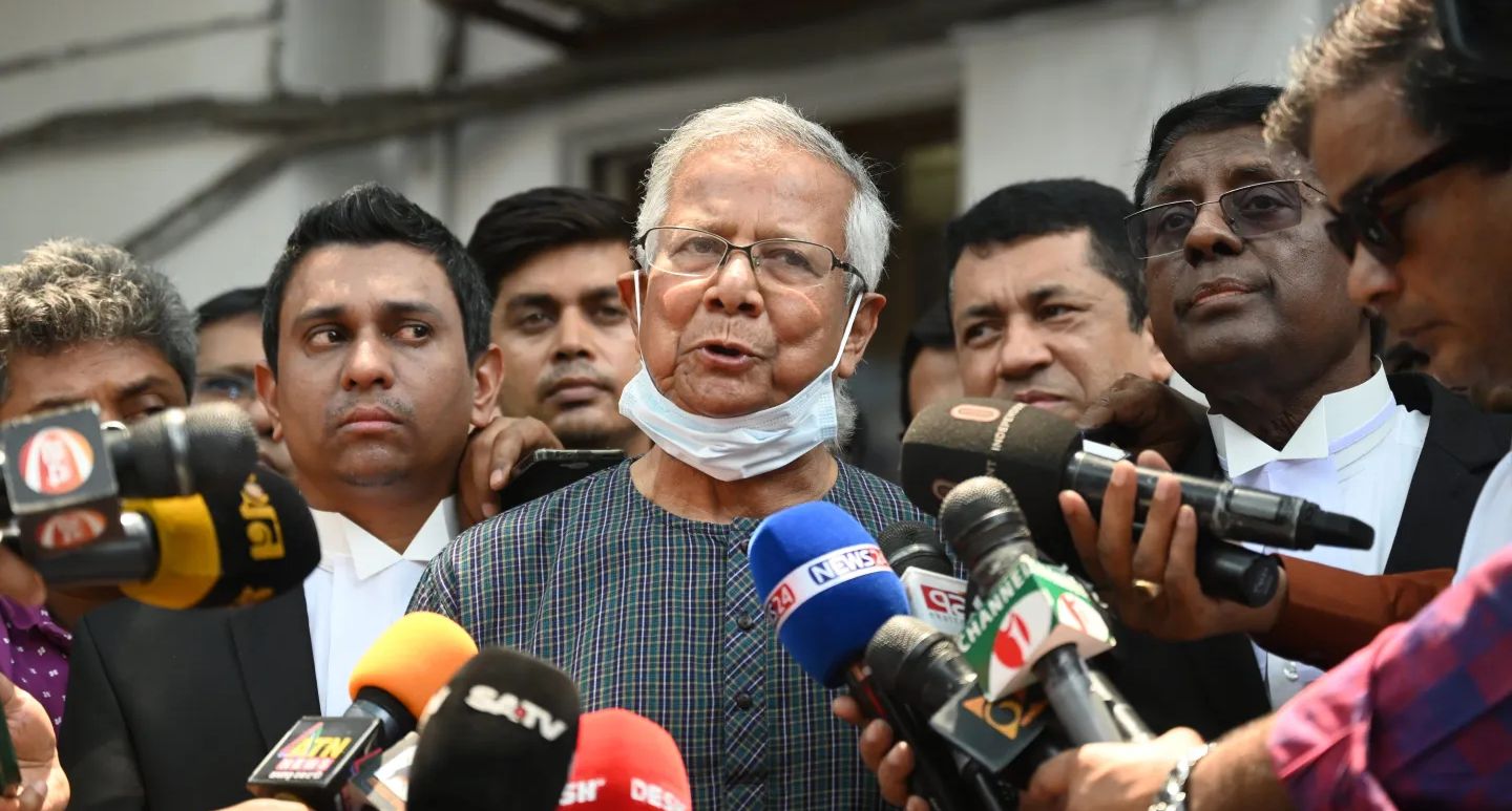 बङ्गलादेशः अन्तरिम नेता युनुसद्वारा नयाँ राजनीतिक वार्ताका साथ एकताको माग