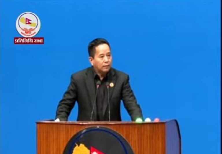 अर्थमन्त्री र सहकारी विकास मन्त्रीविरुद्ध कान्छारामको आक्रोशः बजेट सबै लगेर तपाईँहरुले मात्रै चुनाव जित्नुपर्ने ?