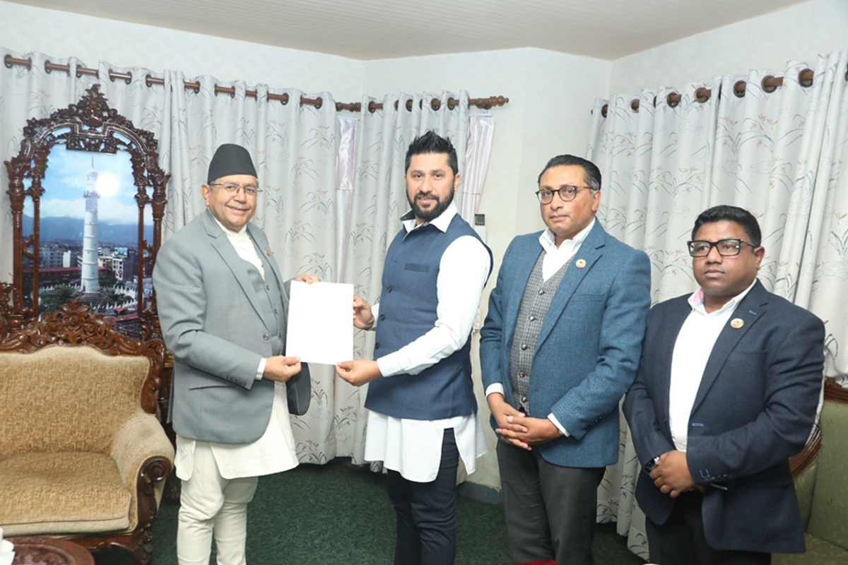 निलम्बन फुकुवा गरिदिन सभापति लामिछानेद्वारा सभामुख घिमिरेलाई निवेदन