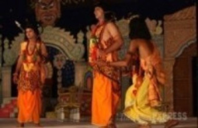 अयोध्याको झलक दिनेगरी मटिहानीमै राम सीताको मूर्ति