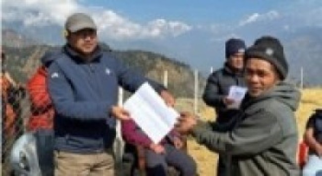 धार्चेमा अव्यवस्थित बसोबासीलाई निस्सा वितरण