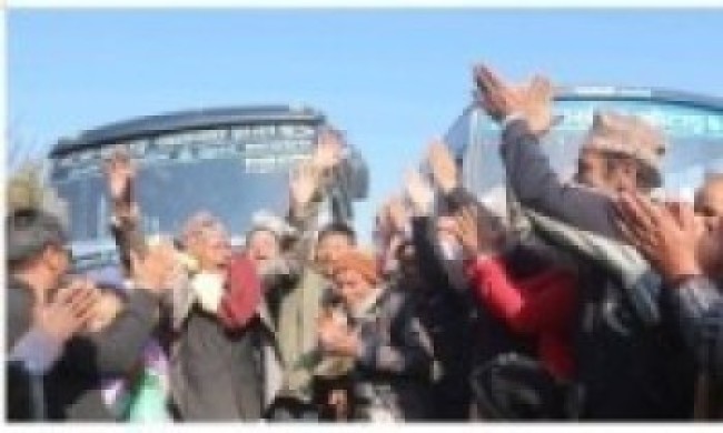 दिक्तेलको खाल्लेमा बस पुगेपछि...