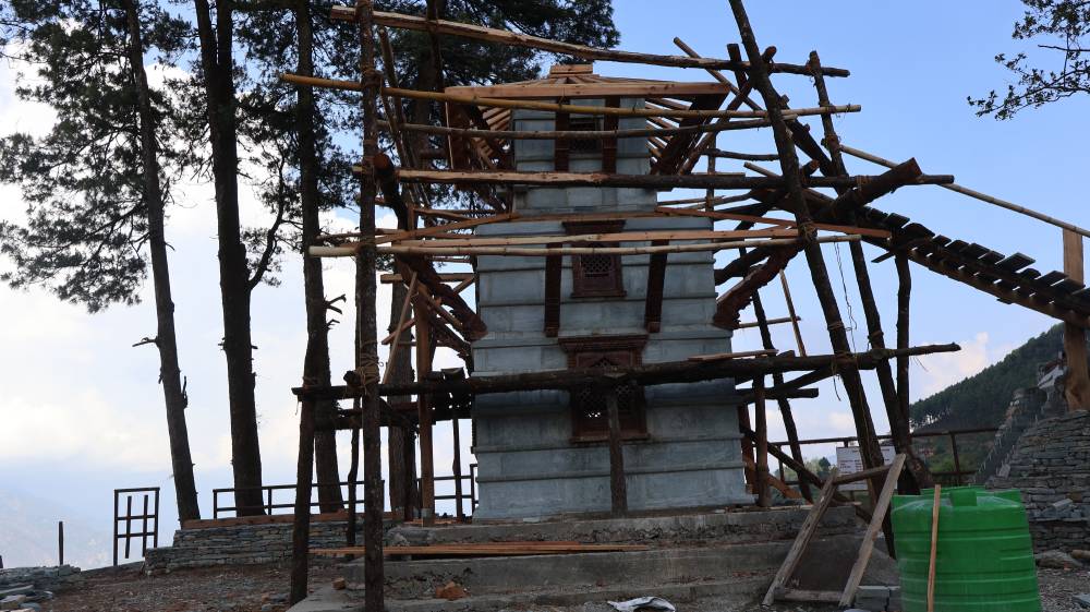 एउटै ढुङ्गाबाट मालिका मन्दिर पुनःनिर्माण