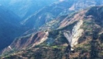 गुणादीको पहिरोमा पुरिएर दुई मजदुरको मृत्यु