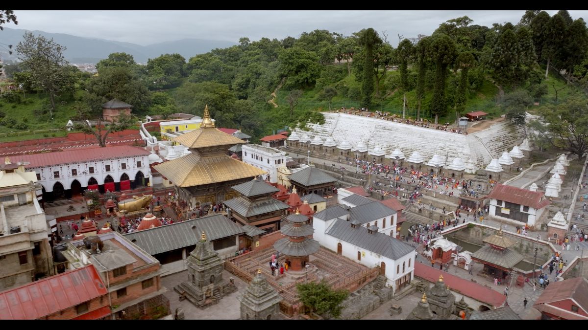 पशुपतिनाथमा शिवलिङ्गको दुर्लभ ‘छाया दर्शन’