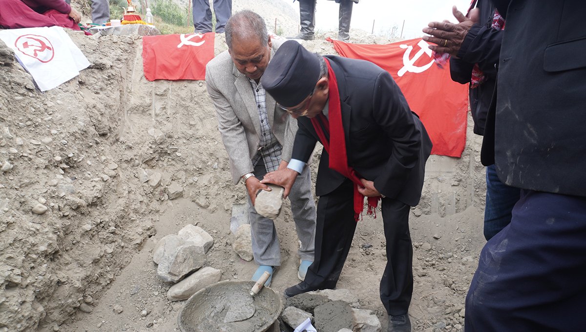 पार्टीमा गुटबन्दी गर्न नदिने अध्यक्ष दाहालको प्रतिबद्धता