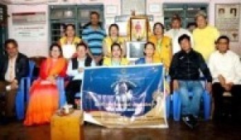 स्व. पालुङ्वाको स्मृतिमा खाना वितरण