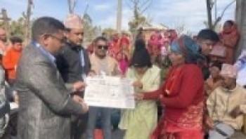 रोल्पाली सेवा समाज रोल्पाद्वारा मलेसियामा निधन भएका थापाको परिवारलाई आर्थिक सहयोग प्रदान