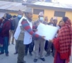 मुगुका आगलागी पीडितलाई सहयोग   