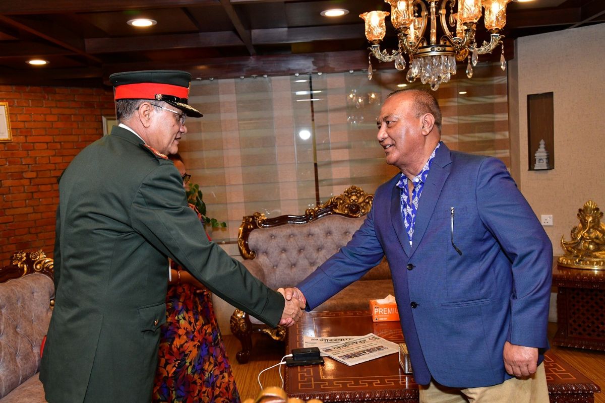 प्रधानसेनापति सिग्देल स्वदेश फिर्ता