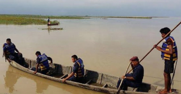 सुनसरीमा डुंगा पल्टिएपछि बेपत्ताको खोजीमा ५० प्रहरी परिचालन