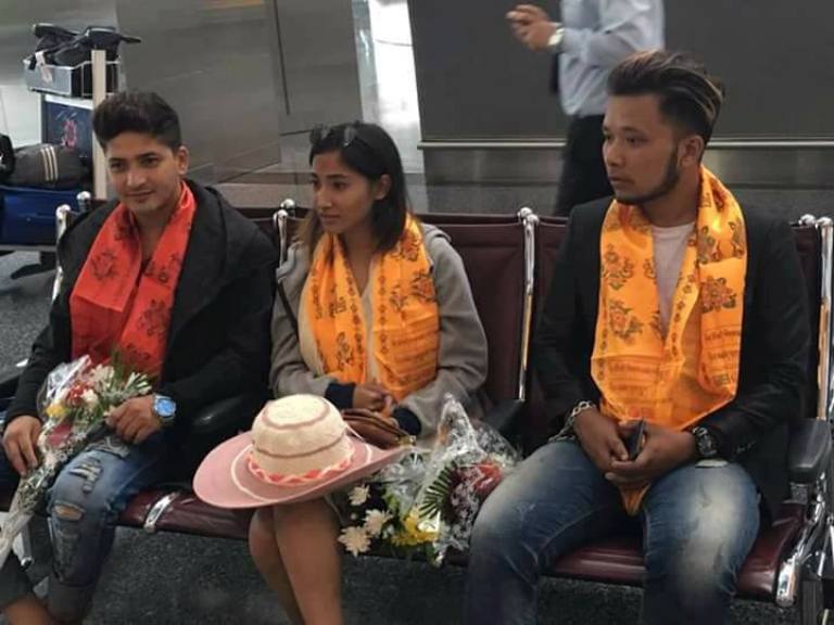 नेपाल आइडलका  टप ९ सहित फाइनालिस्ट ३ प्रतियोगी कतार आइपुगे