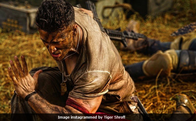 बागी २’ ले बक्स अफिसमा शानदार सुरुवात,यस्ता राख्यो रेकर्ड