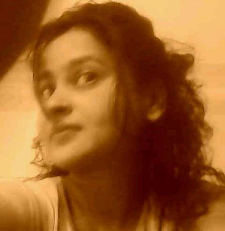 झापाबाट चेली भावना मन्जुको गजल जति जे गुमाए पनि पिर लागेन|