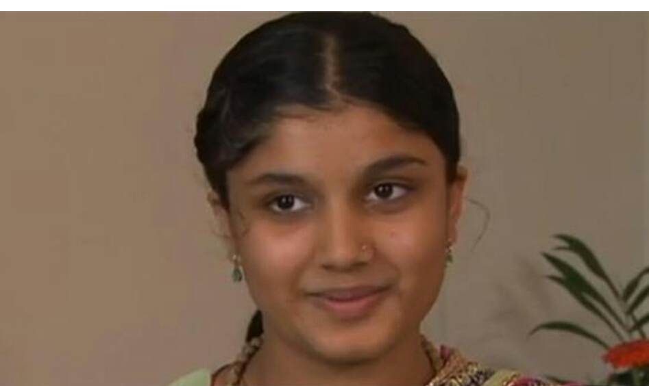 अस्ट्रेलियाको स्कूलमा नाकमा फुली लगाउने बालिकालाई कुटपिट गर्दै निकालियो