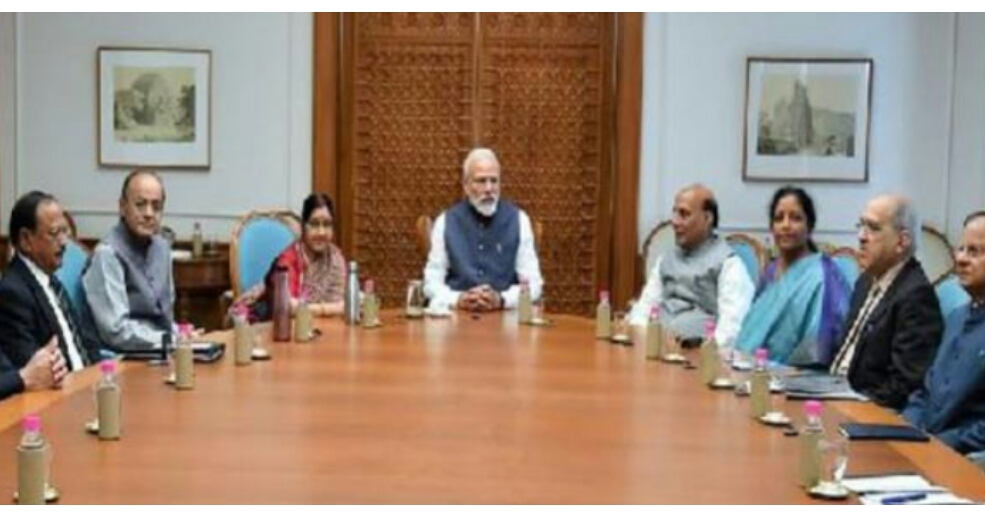 सर्जिकल स्ट्राइक'पछि  मोदीको भारत भरी चर्चा,