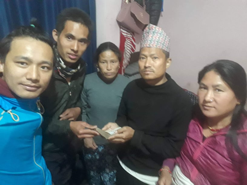 नुवाकोट धादिङ रसुवा समाज कुवेत द्धारा क्यान्सर पीडित तामाङलाई आर्थिक सहयोग  