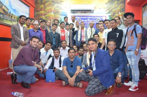 कतारमा ९० औ डवलीको साथ गजल संग्रह "गजल इन्द्रेणी -४ "बिमोचन सम्पन