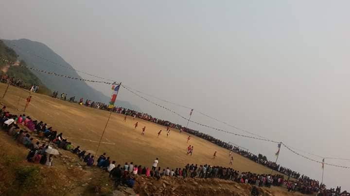 नयाँ बर्षको अवसरमा धादिङको ड्बजोङ गाउँपालिकामा फुटबल प्रतियोगिता हुदै