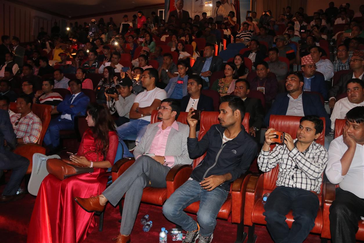 मोना कतारको आयोजनामा चर्चित कलाकारको साथ बृहत साँस्कृतिक कार्यक्रमको सम्पन्न