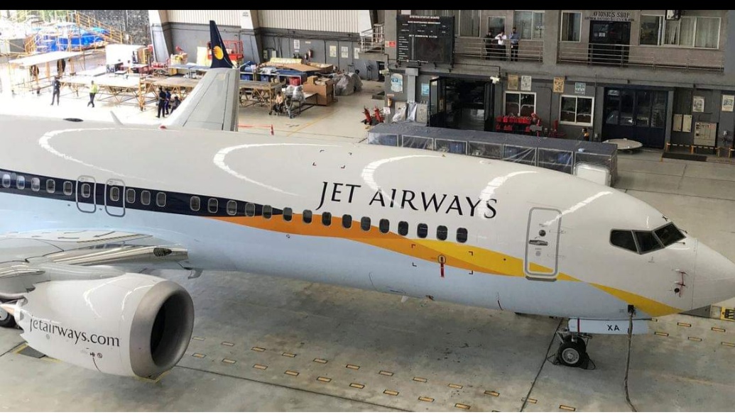 जेट एयरवेजका एक वरिष्ठ कर्मचारीले हाम फालेर  आत्माहत्या गरेको खुलासा।