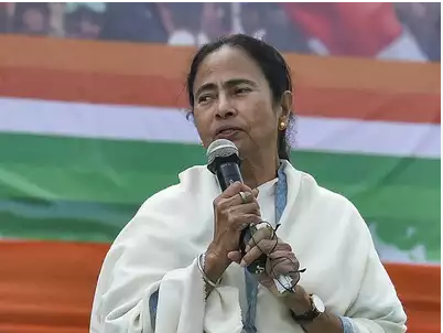 पश्चिम बंगालमा ममता बिरुद्ध भाजपाले जरा गार्दै