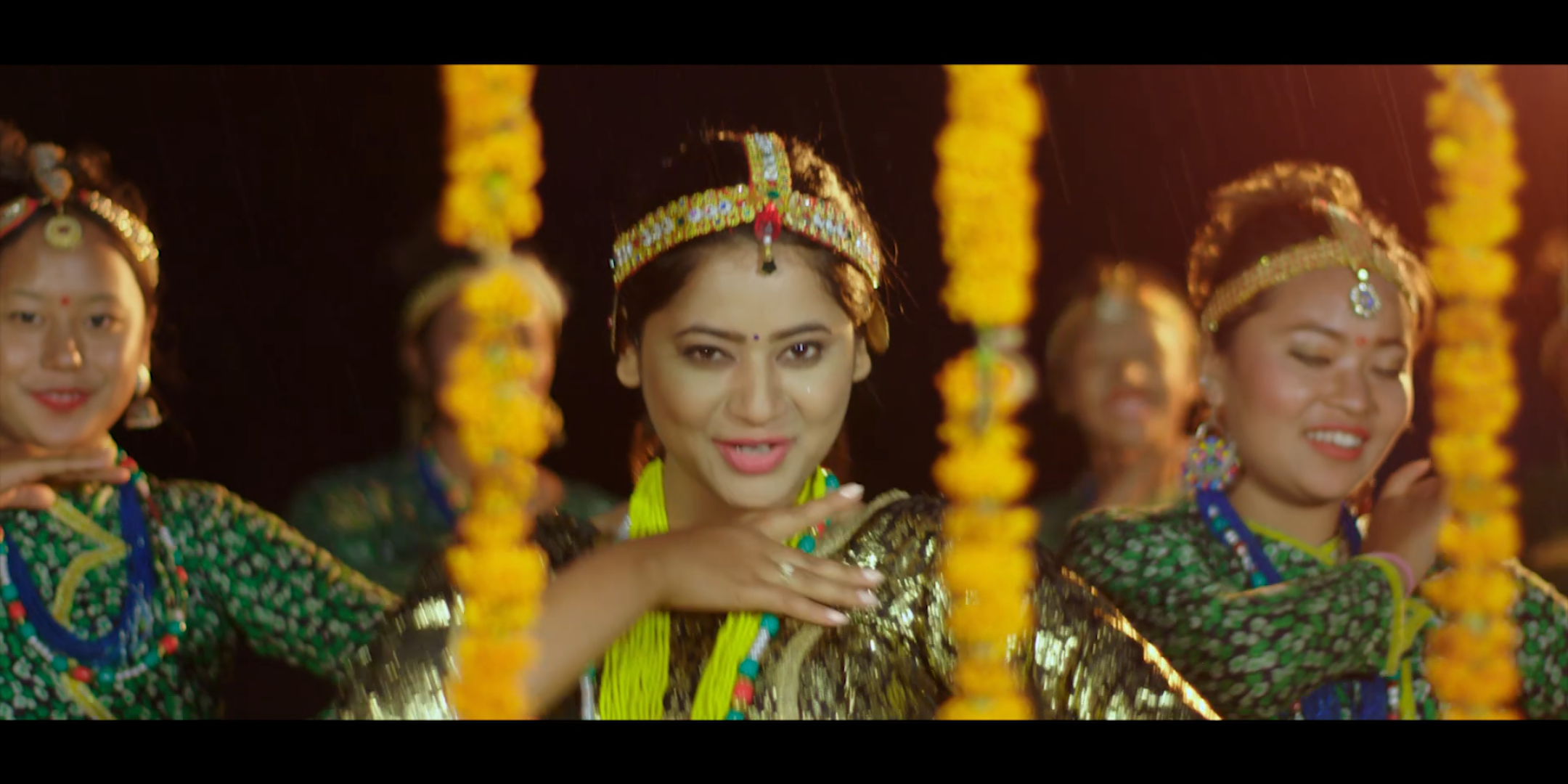 वरिष्ठ ईन्जिनियर बीरेन्द्र श्रेष्ठ र  गायिका अन्जु पन्त सङ्ग पिरिमको बाढी बगेसी...!