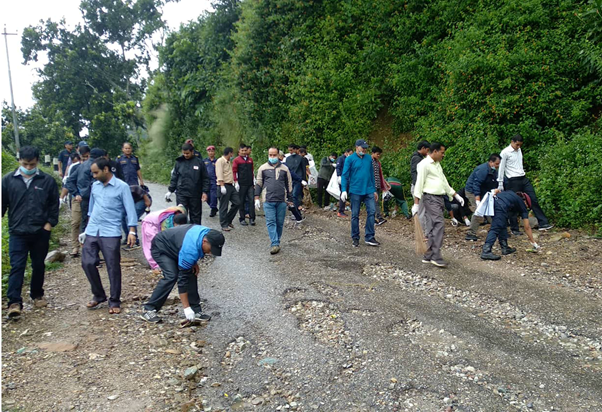 संविधान दिवसको अवसरमा जाजरकोटमा सरसफाई।