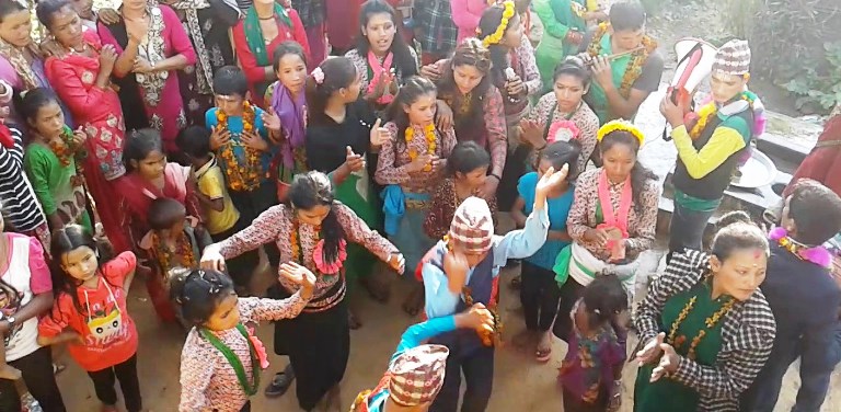 देउसीभैलोबाट २८ लाख सङ्कलन   