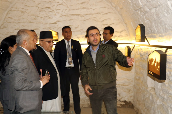 बाकु अतेस्गाहको अवलोकन गर्दै प्रधानमन्त्री ओलीबाट