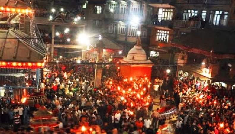ब्रह्मायणी जात्रामा हजारौँको भीड, मध्यरात महिषासुरको प्रतीक खःमेय्को बध